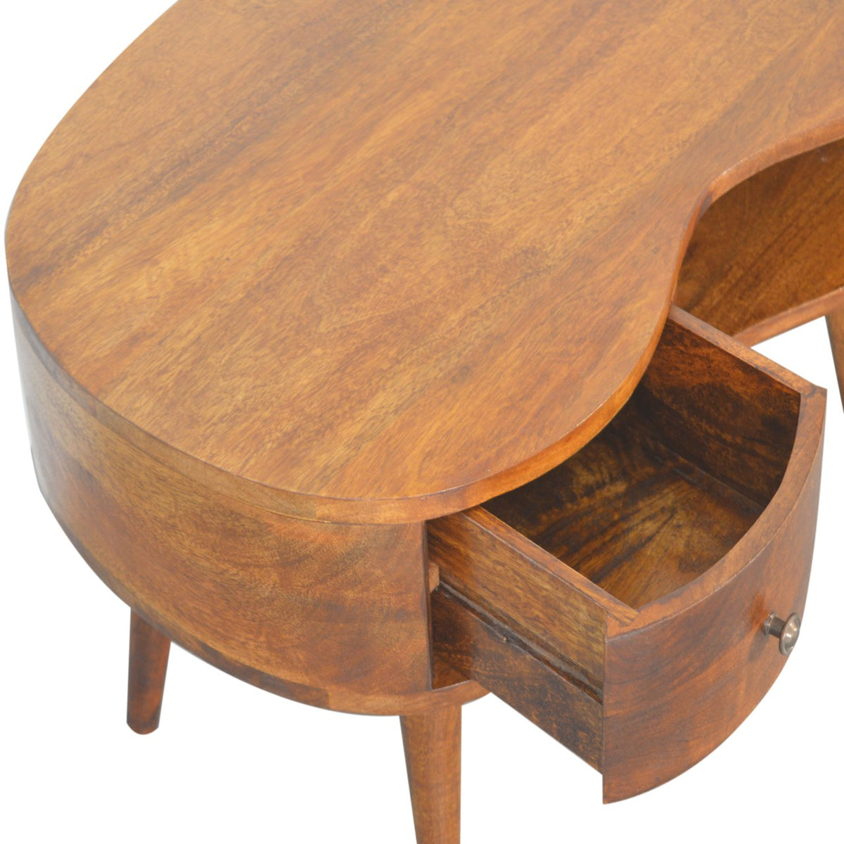 Salontafel Golf met lade van massief mangohout in kastanjetint – detail van de geopende lade